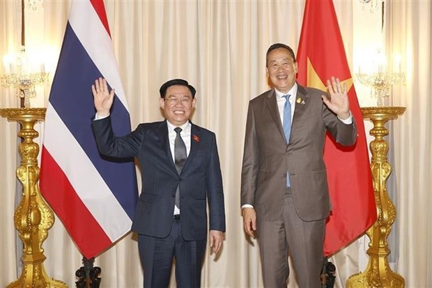 Председатель НС Вьетнама встретился с премьер-министром Таиланда hinh anh 1