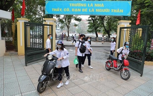 Премьер-министр распорядился принять решительные меры для обеспечения безопасности дорожного движения для учеников hinh anh 1